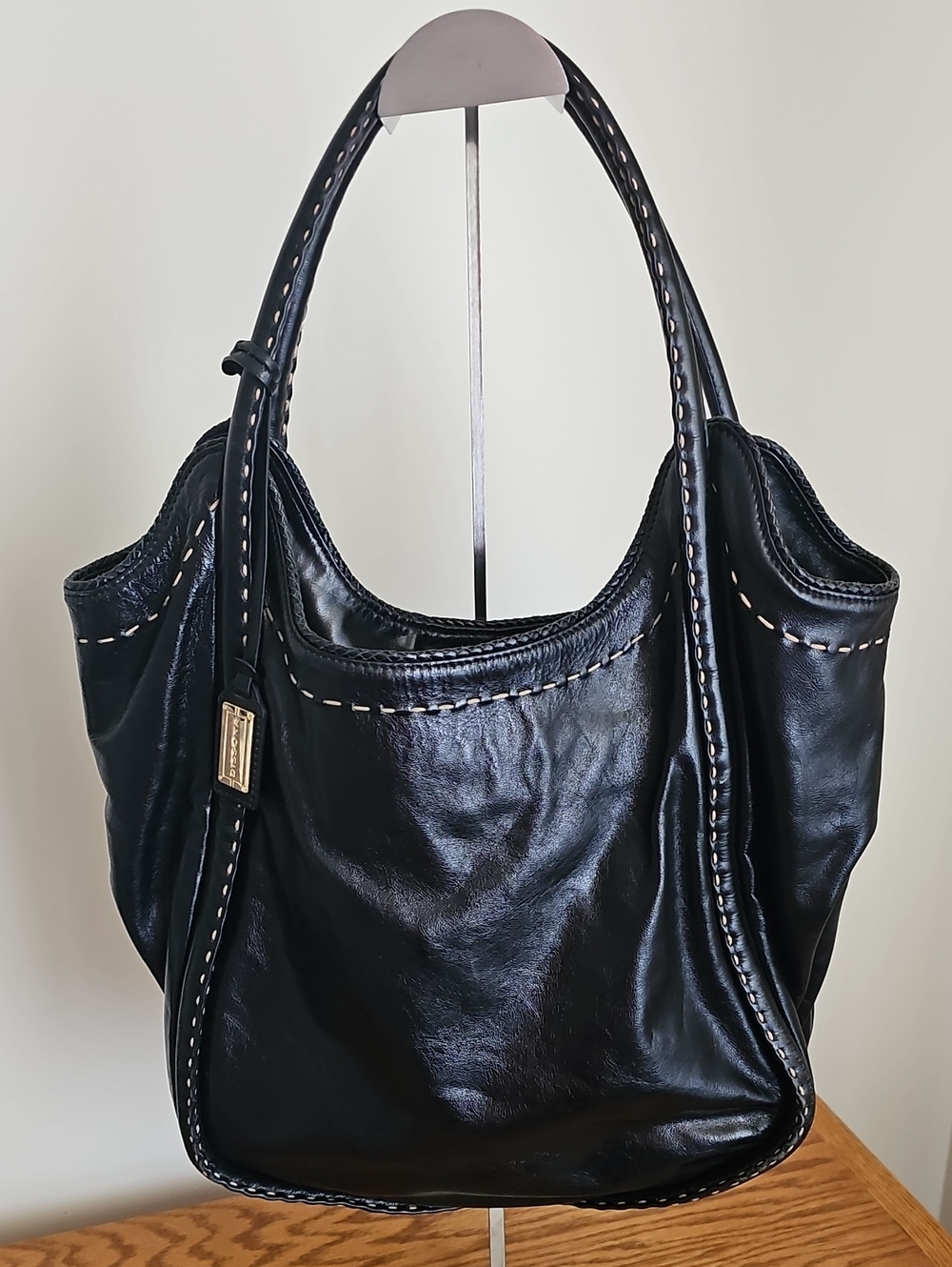 Dissona Black Leather Shoulder Bag